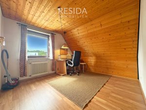 Schlafzimmer 4